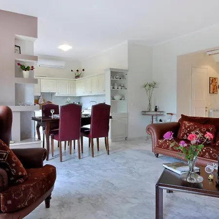 Apartament Three Bedroom Family House *