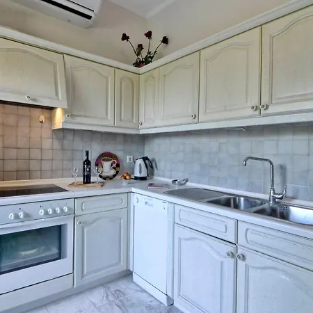 Apartament Three Bedroom Family House *