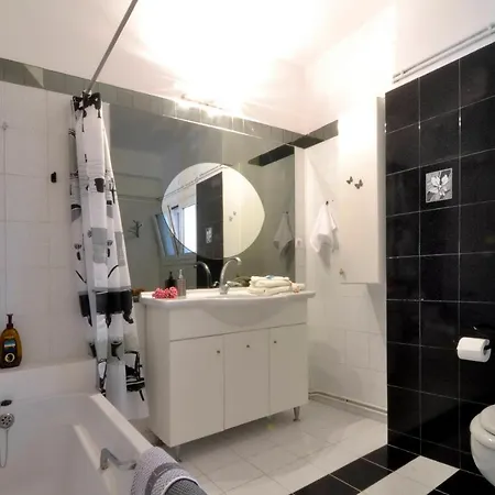 Apartament Three Bedroom Family House